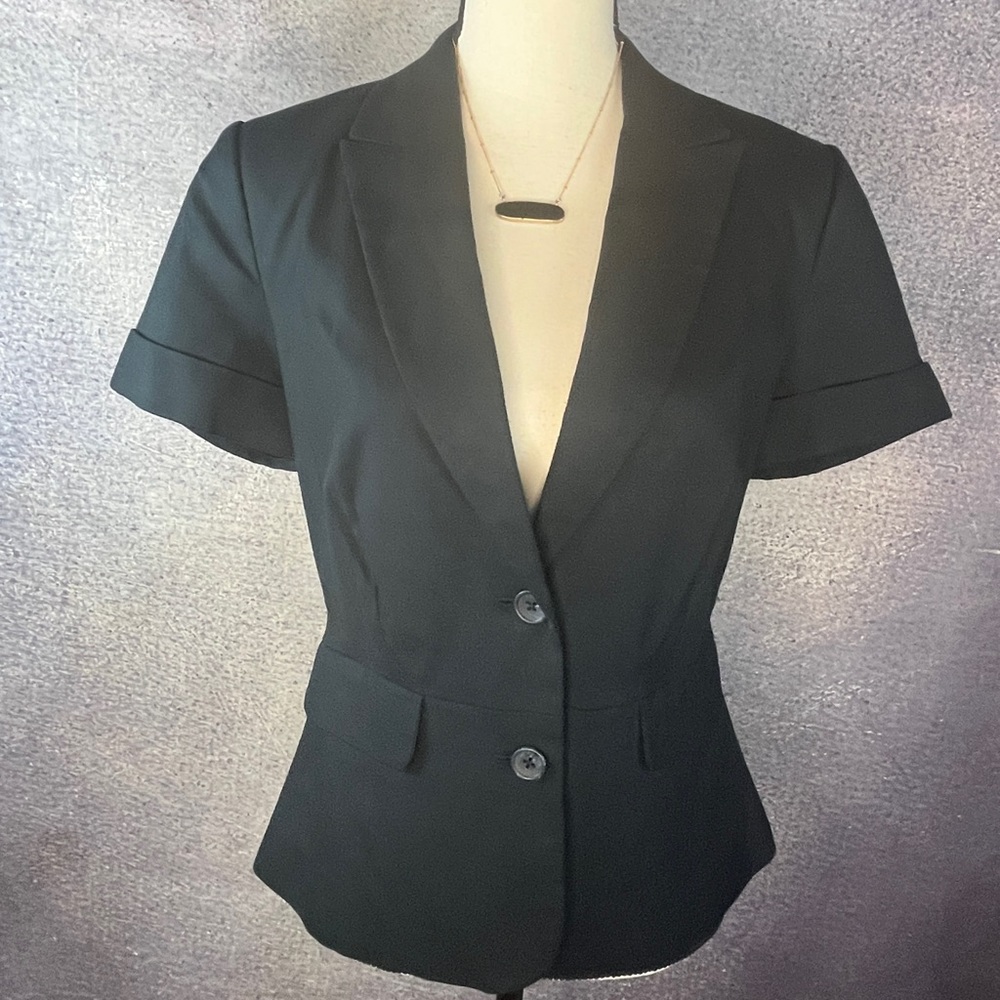 BANANA REPUBLIC SHORT SLEEVE BLAZER BLACK SIZE 6 NWT